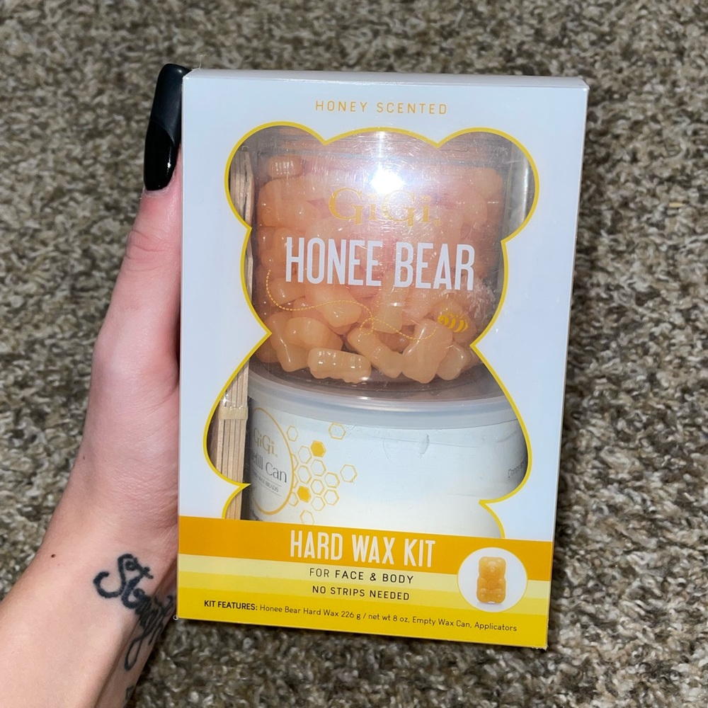NWT-Gigi honey bear wax kit